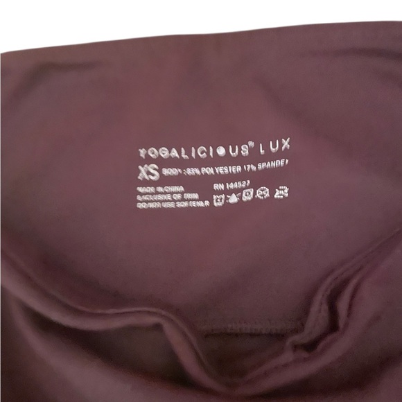 Yogalicious Deep Plum Leggings Sz Xs 12” waist 23” inseam poly spandex - Picture 2 of 7